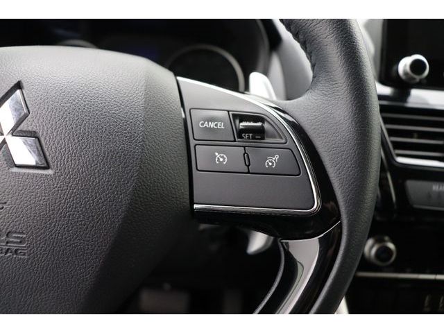 Fahrzeugabbildung Mitsubishi Eclipse Cross 2.4 Basis Hybrid 4WD
