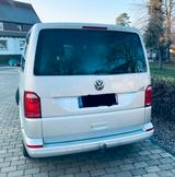 Volkswagen T6 Multivan - silberne Volkswagen T6 Multivan