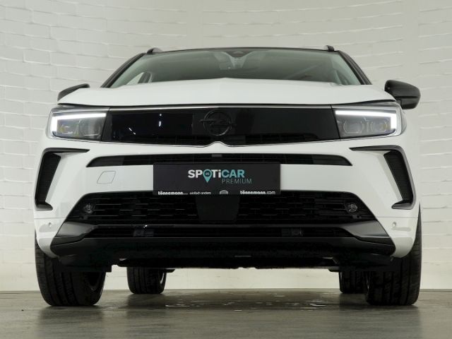 Grandland GSe PHEV 4X4 AT+AHK+NAVI+RÜCKFAHRKAMER