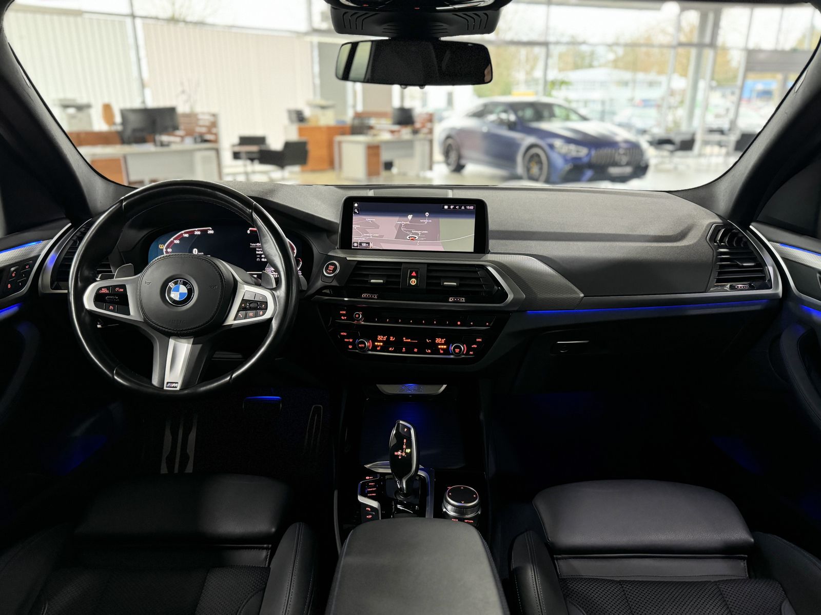 Fahrzeugabbildung BMW X3 xD20d M Sport Panorama 360°HUD DAB Komfort