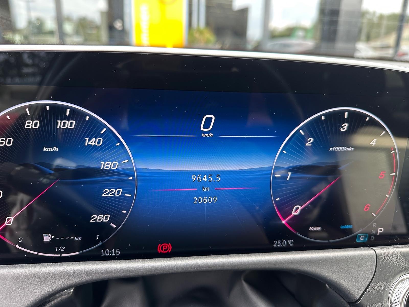 Mercedes-Benz E 220 d T +AMG+SHZ+Pano+Edi.+AHK+STH+W-Paket+ACC