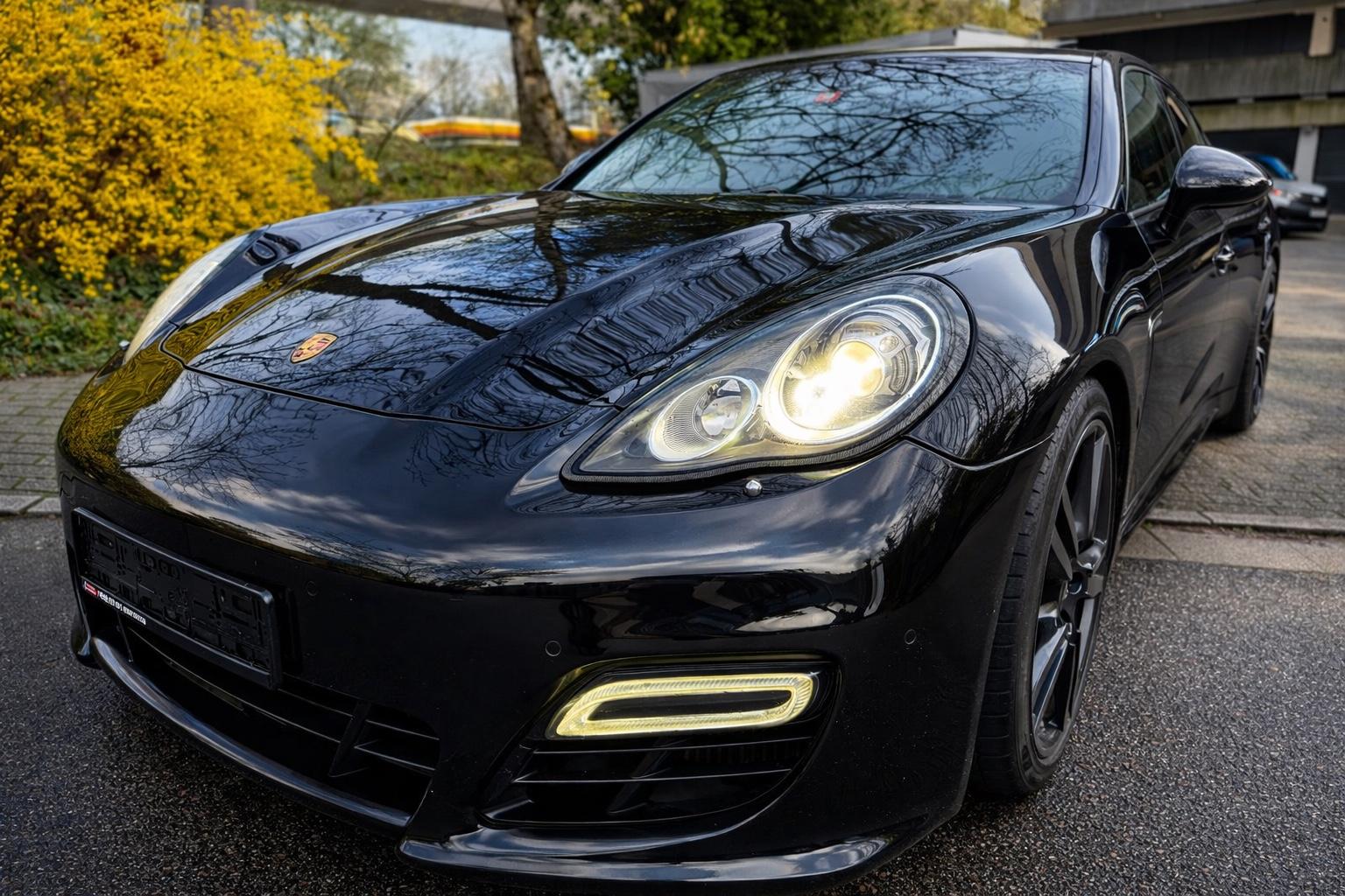 Porsche Panamera Turbo
