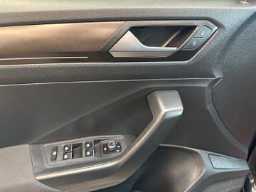 MYAUTOCENTER – Gebraucht- und Jahreswagen mit Werkstattservice in Pfaffenhofen Volkswagen T-Roc Style *LED*Unfallfrei*TÜV*PDC*