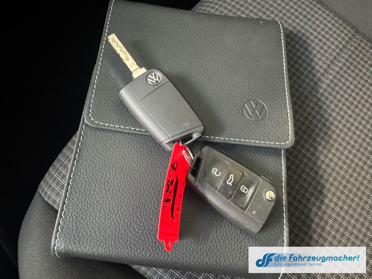 Fahrzeugabbildung Volkswagen Caddy Maxi 2.0 TDI EU6d Navi Apple CarPlay Andro