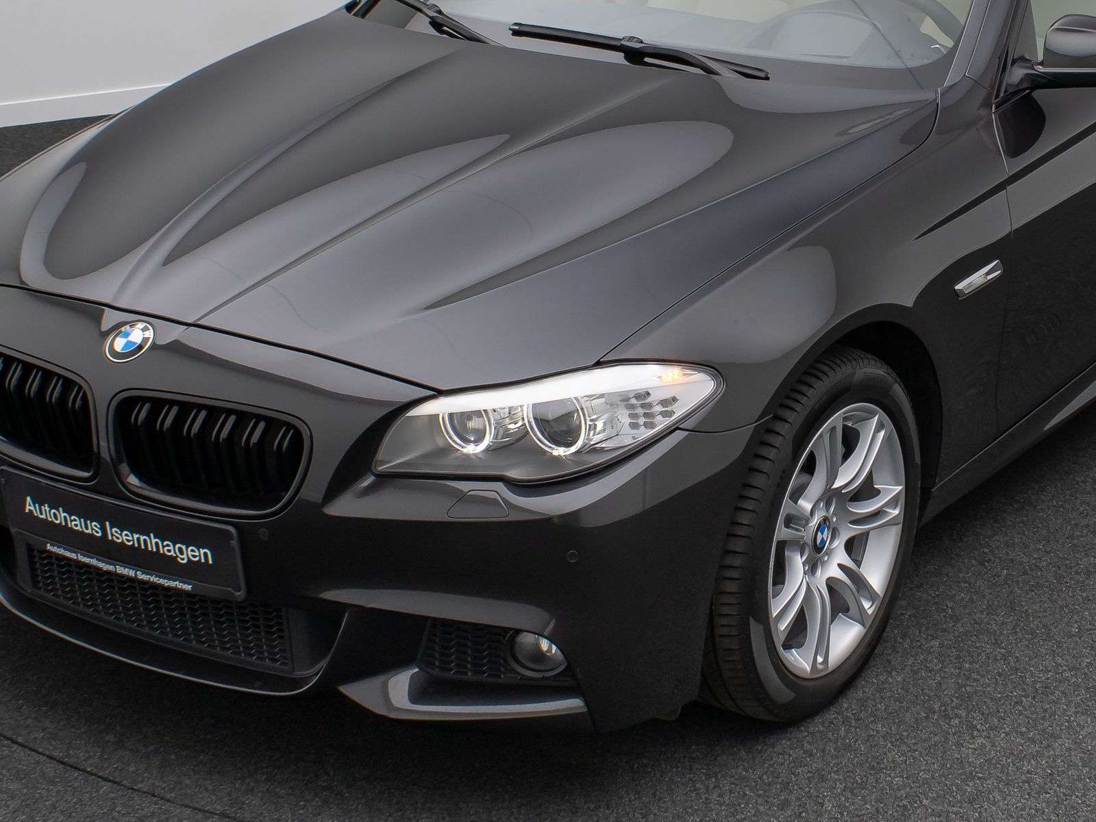 Fahrzeugabbildung BMW 530d xD M Sport Kamera HUD NaviPro Panorama HiFi