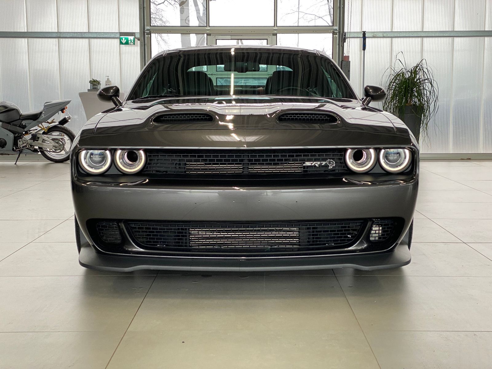 Fahrzeugabbildung Dodge Challenger SRT 6.2 Hellcat Redeye Deutsche EZ.