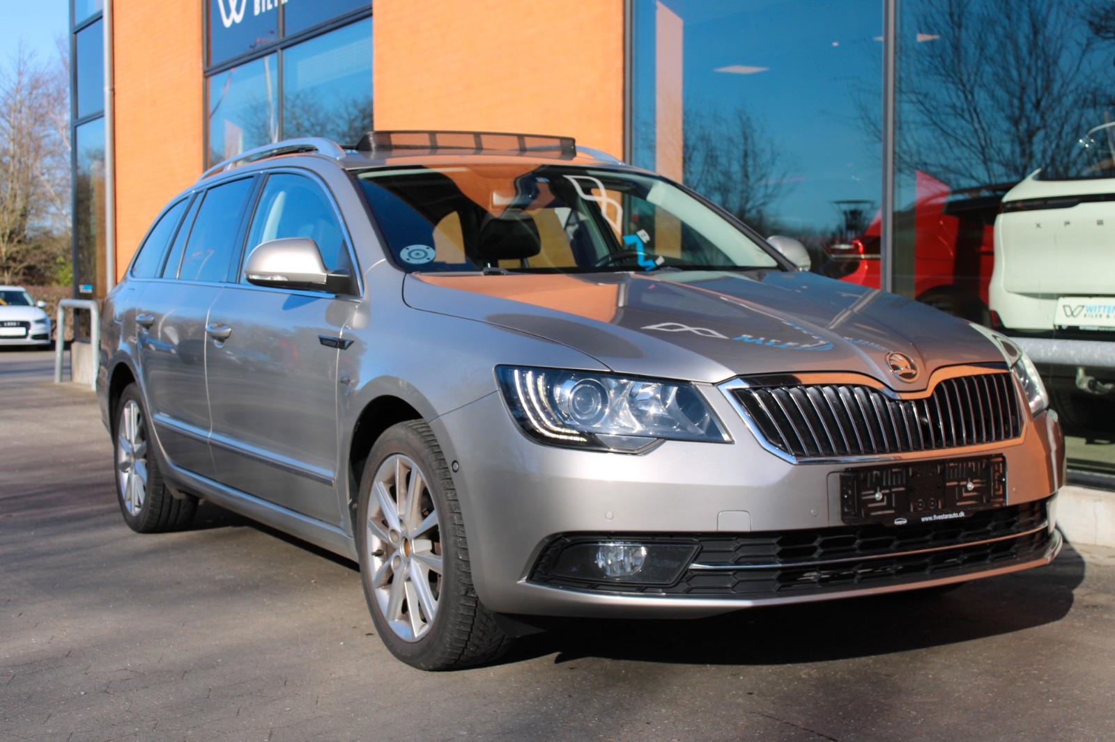 Skoda Superb Combi Elegance L&K *PANO *DSG *MEM.SITZE