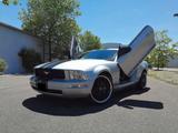 Ford Mustang 4.0 V6 Silber Met. Tüv 06.2027 Schalter - Ford Mustang aus 2005: V6