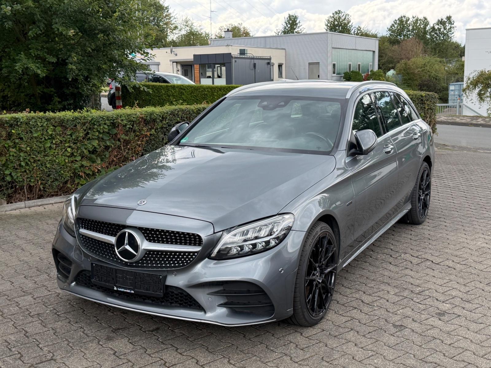 Mercedes-Benz C 300de T AMG Vollleder 19°Alu AHK LED