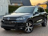 Volkswagen Touareg V8 4.2 TDI R-LINE*VOLL*2.HAND*S-HEFT*TOP - Volkswagen Touareg mit Diesel-Antrieb: V8tdi