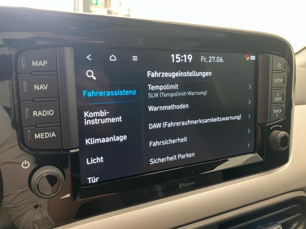Fahrzeugabbildung Hyundai i10 1.2 Benzin M/T Prime KlimaA Navi KAM PDC