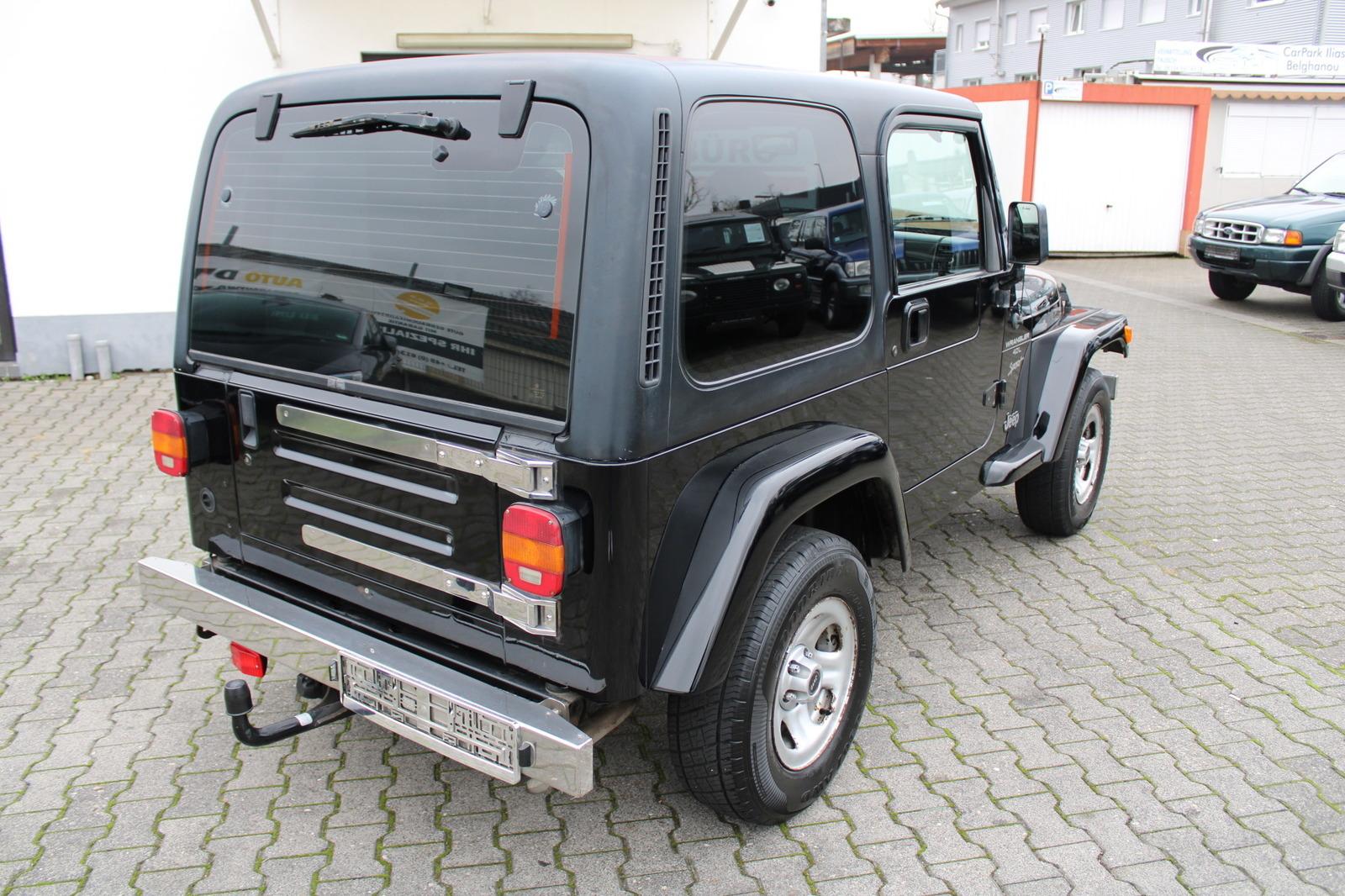 Jeep Wrangler 4.0 Sport | 169 ch | BVM | GPL | Hard-top | Différentiel autobloquant | 8 pneus | CT neuf
