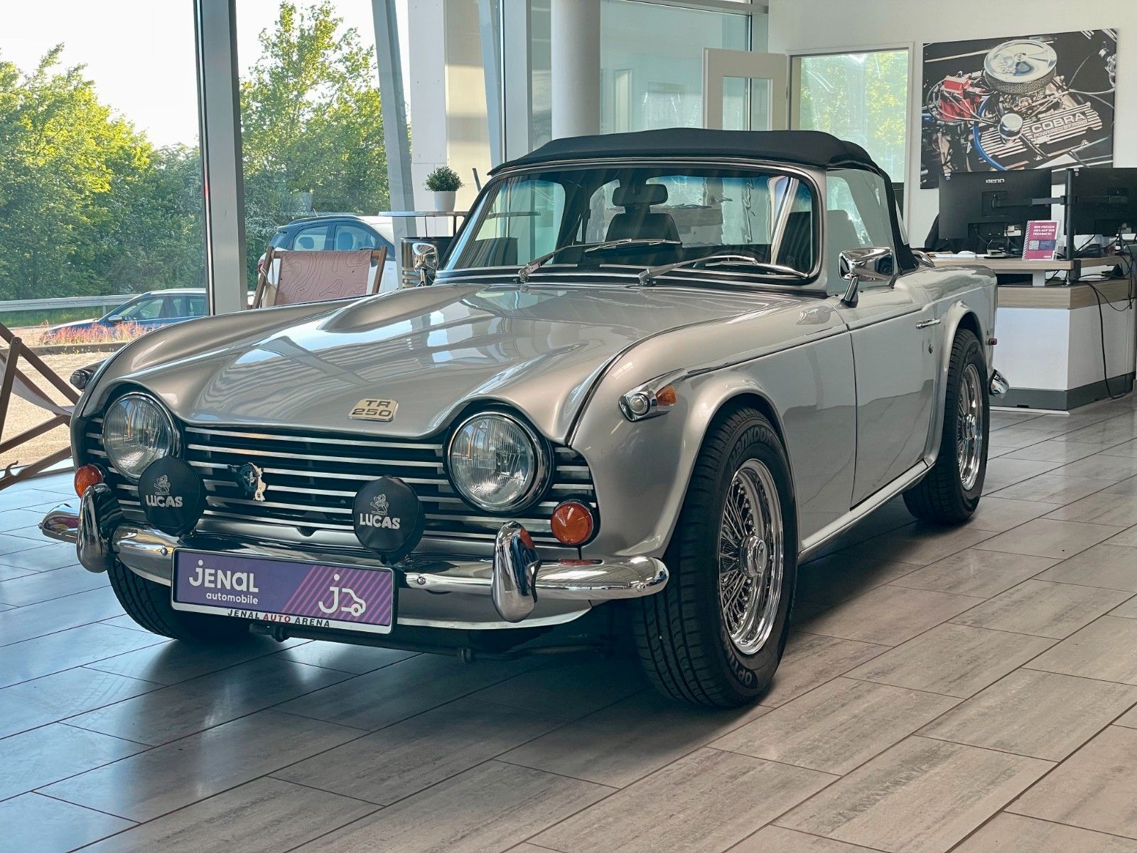 Fahrzeugabbildung Triumph TR 250 Overdrive