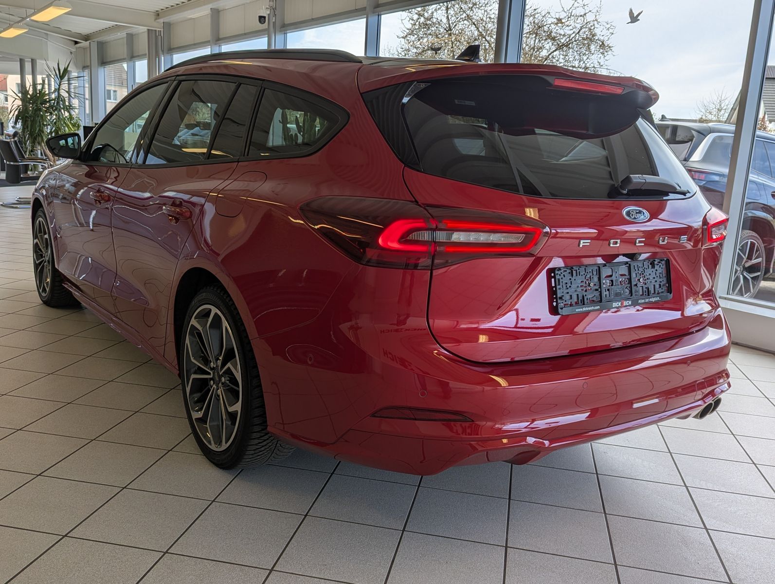 Fahrzeugabbildung Ford Focus 1.0 ST-Line X EB Matrix B&amp;O ACC Kamera 18"