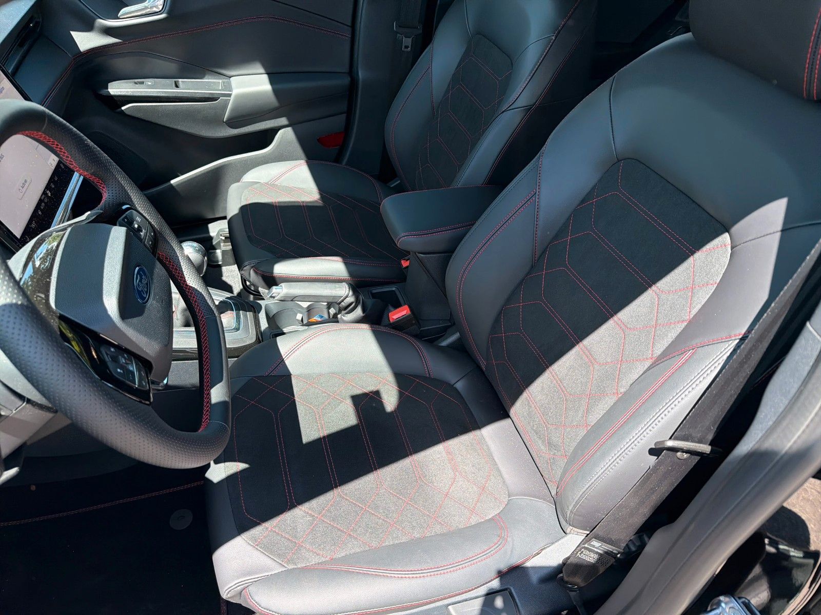 Fahrzeugabbildung Ford Puma ST-Line X, FAHRASSISTENZPAKET