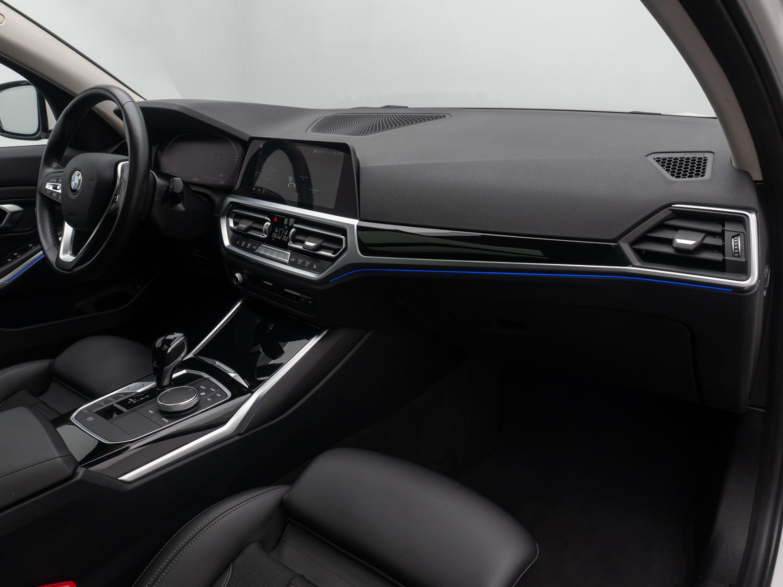 Fahrzeugabbildung BMW 330d xD Sport Line DAB Kamera Laser Panorama