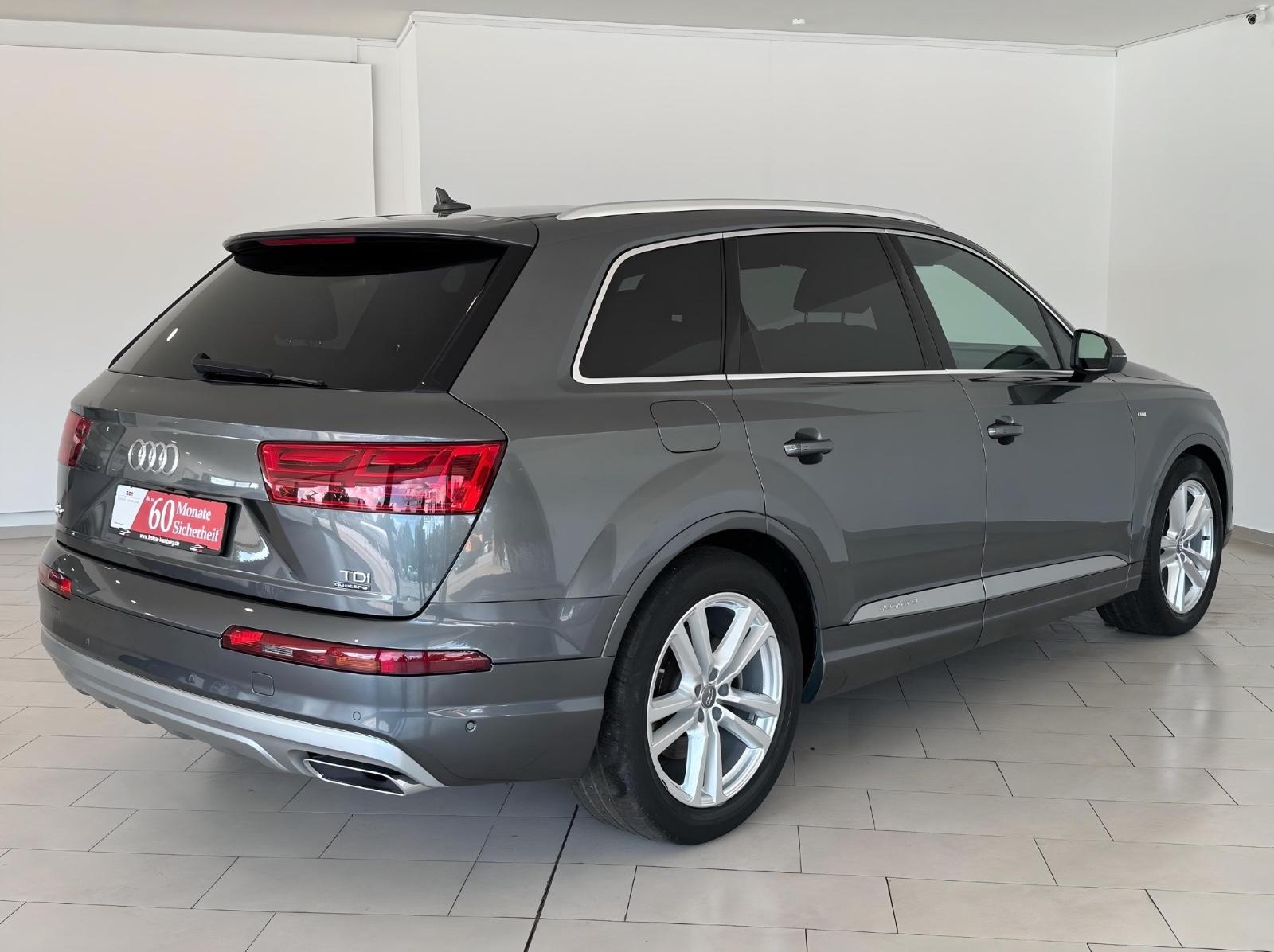 Audi Q7 3.0 TDI Quattro S-Line 7-Sitzer|PANO|1-HAND|