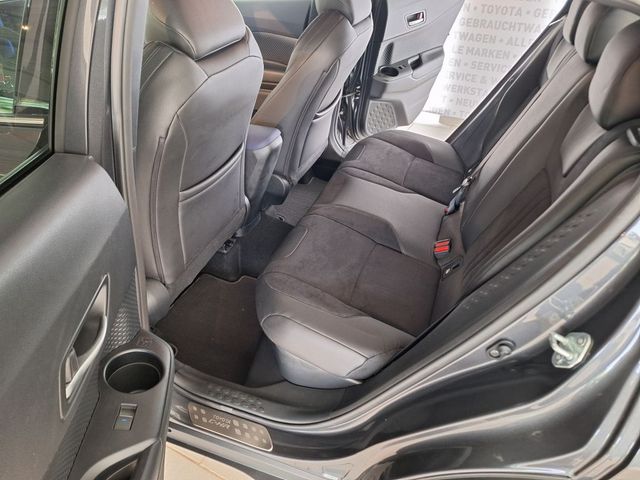 Toyota C-HR 2.0 Hybrid Style Selection