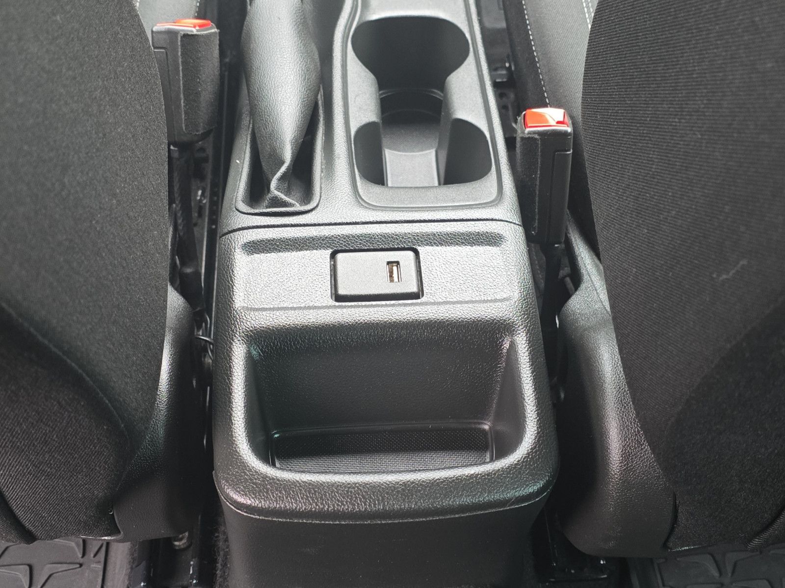 Fahrzeugabbildung Opel Astra K Sports Tourer Business/Lenkradheizung/