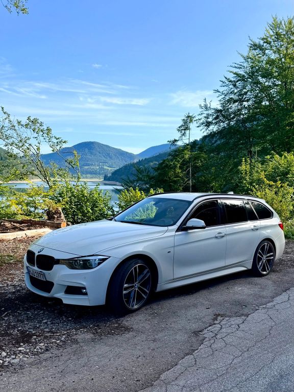 Image of BMW 320