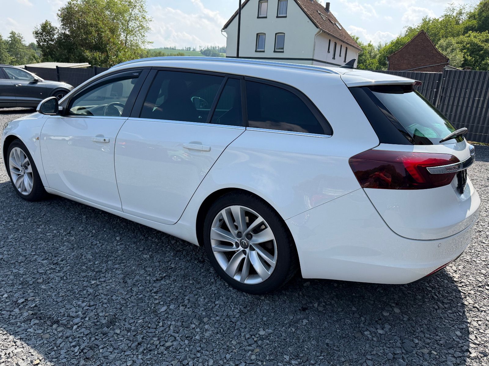 OPEL Insignia A Sports Tourer OPC-Line NAVI/PDC/PANO – Foto 4