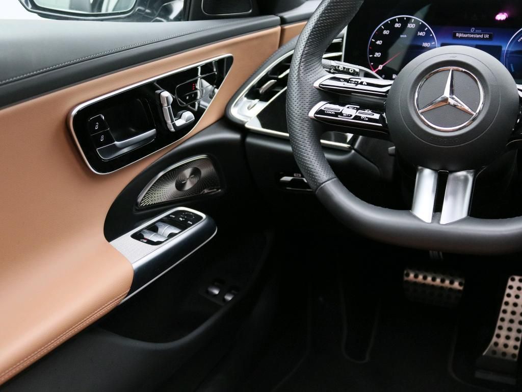 Mercedes-Benz E 300 Estate e AMG Line panorama dach Wegklapbar