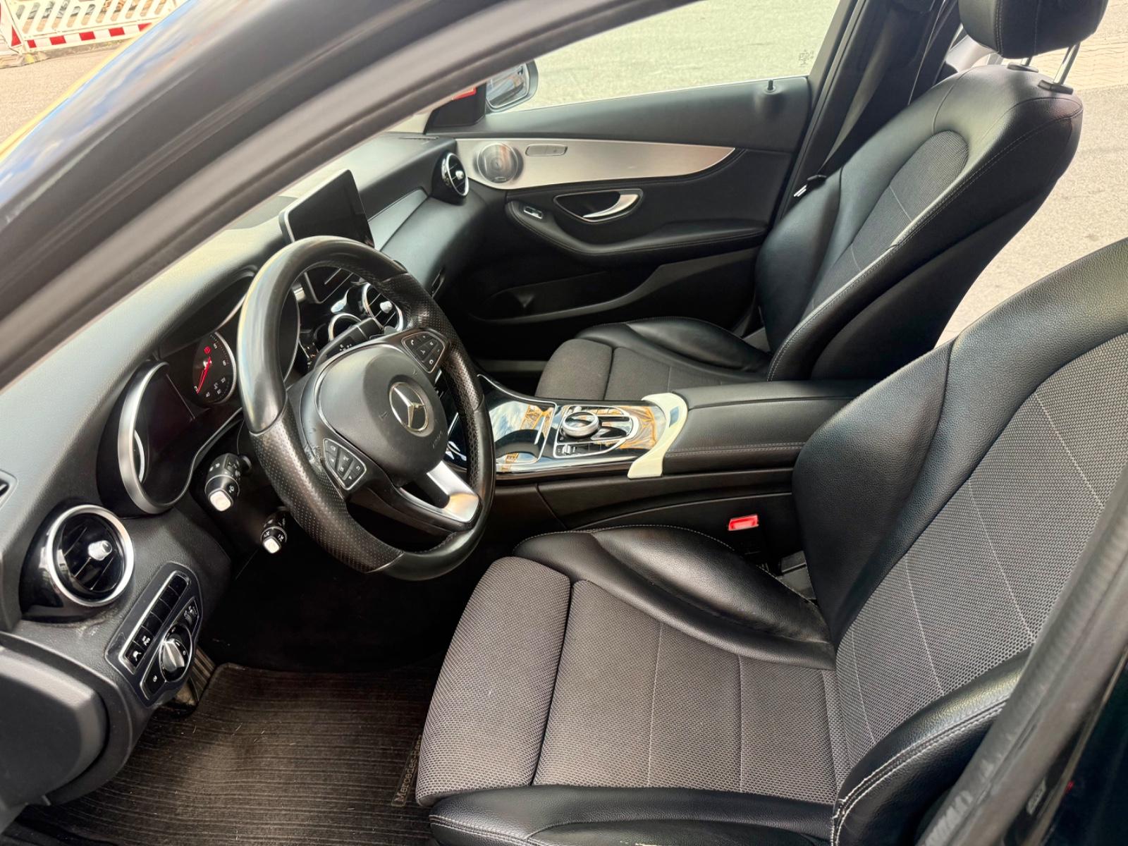 Mercedes-Benz C250 2015 — photo 9