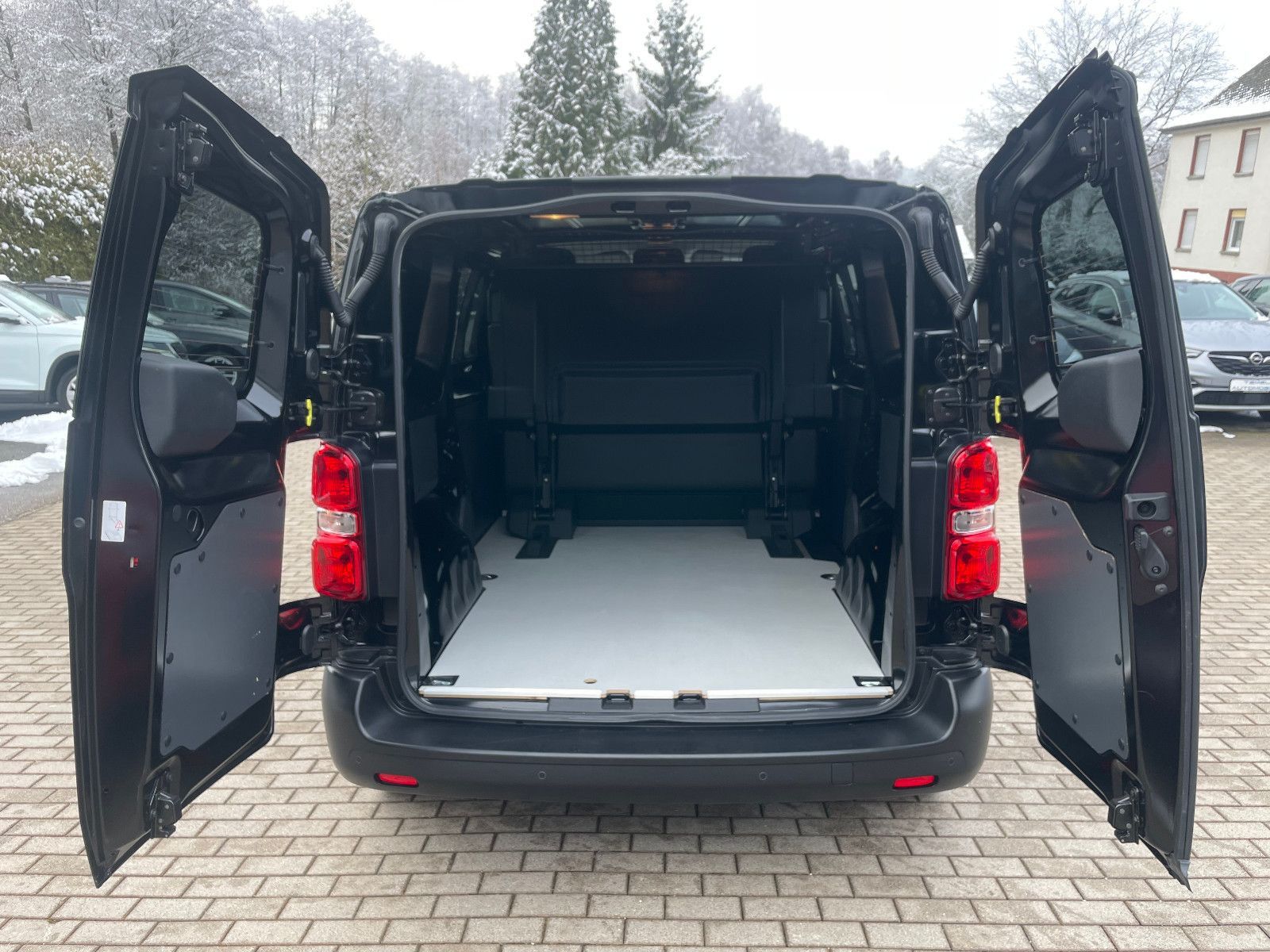 OPEL Vivaro, 2023, Diesel, 120 PS