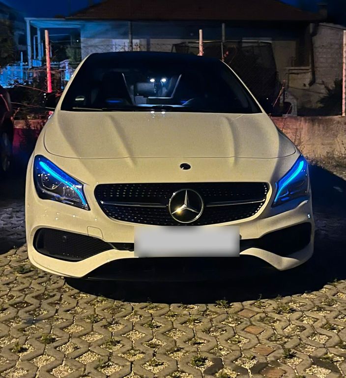 Image of Mercedes-Benz CLA 200