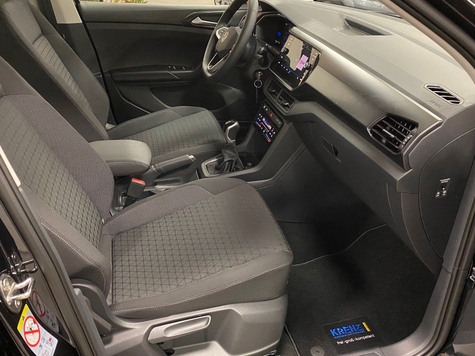 Fahrzeugabbildung Volkswagen T-Cross 1.0 TSI LIFE+ALLWETTER++SITZHEIZUNG+PDC+