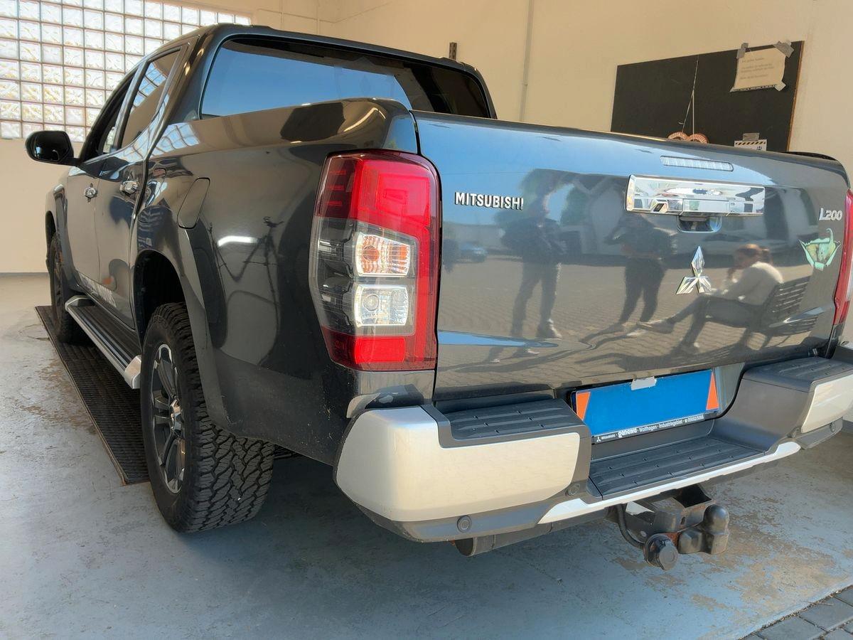 Mitsubishi L200 Spirit Doppelkabine 4WD Kamera AHK LED