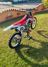 Honda CRF 250 R - RALLYE VON 126 BIS 250 CCM