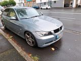 BMW 320 i mit Motorschaden an Export - BMW 320: 320i Motor