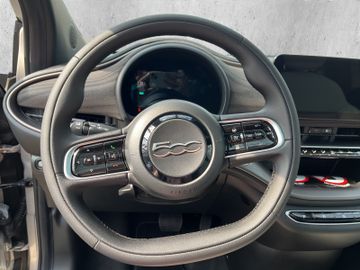 Fiat 500E Giorgio Armani Collector's Edition