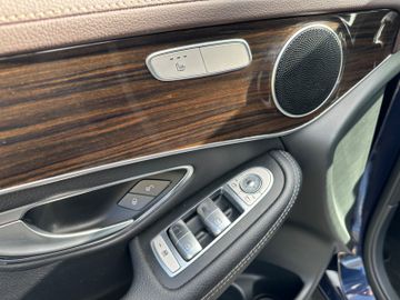 Fahrzeugabbildung Mercedes-Benz GLC 250d 4Matic Exclusive*Distronic*Panorama*