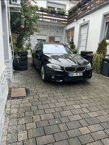 BMW 530d Vollausstattung /M-Paket/ Pano/360 - BMW 530 Kombi 530d m paket voll mit Diesel-Antrieb