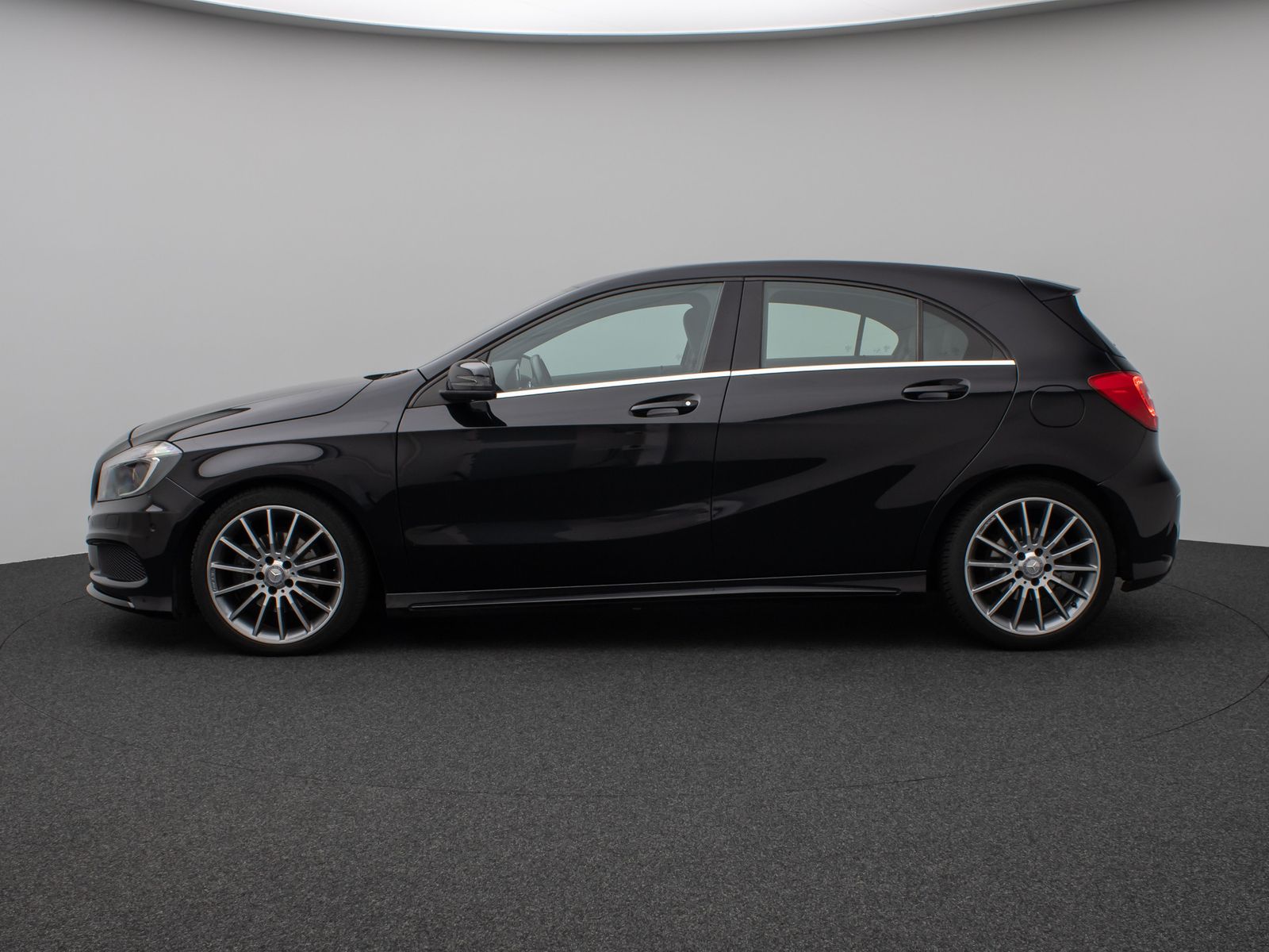 Fahrzeugabbildung Mercedes-Benz A 200 AMG Sport Kamera BiXenon Tempomat Alcantar