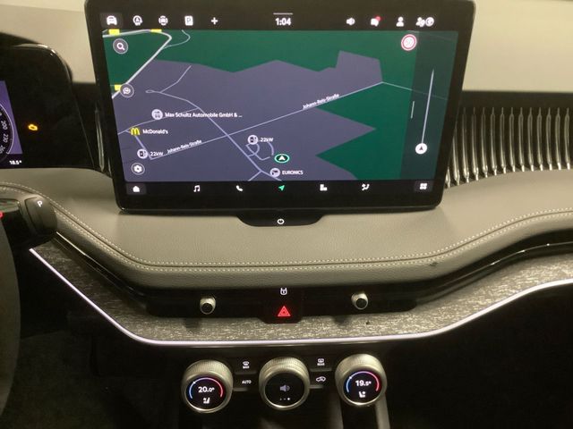Superb Combi Selection TDI DSG LEDER NAVI AHK