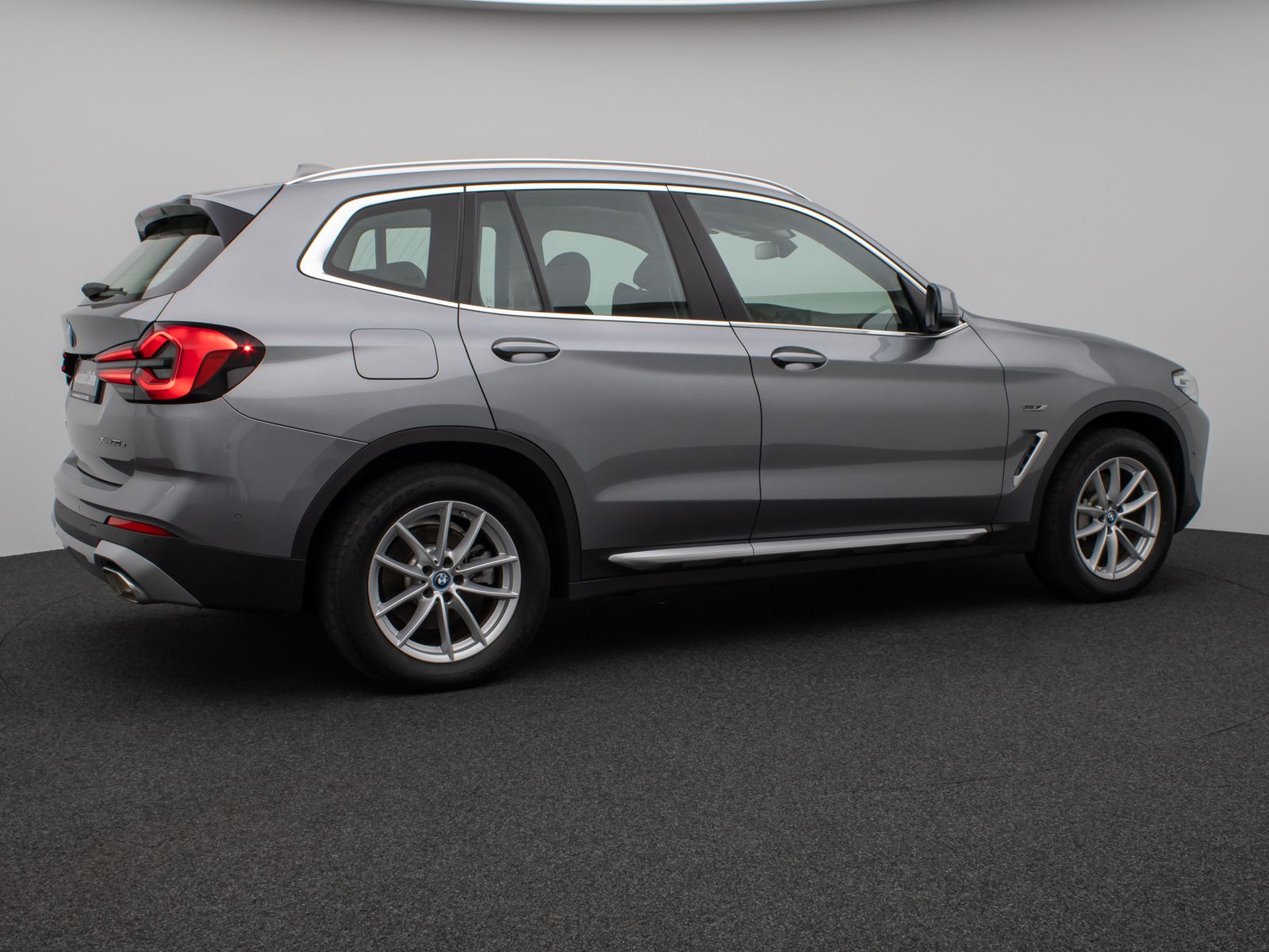 Fahrzeugabbildung BMW X3 xD30e Panorama Kamera DAB HiFi Lenkrhz Sport
