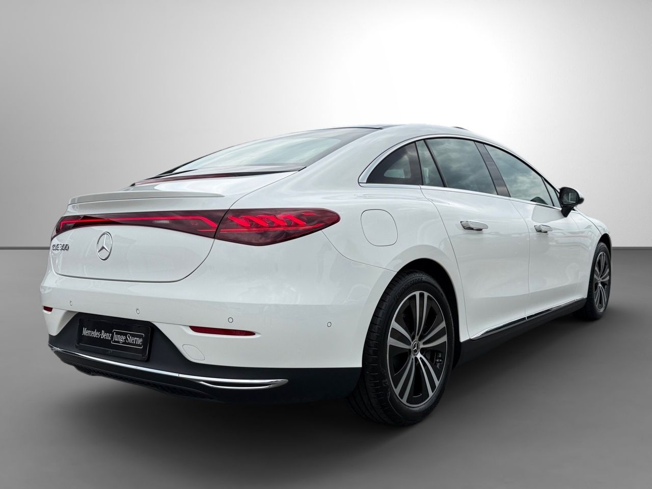 Mercedes-Benz EQE 300 Electric Art Pano Distronic Memory foto 7