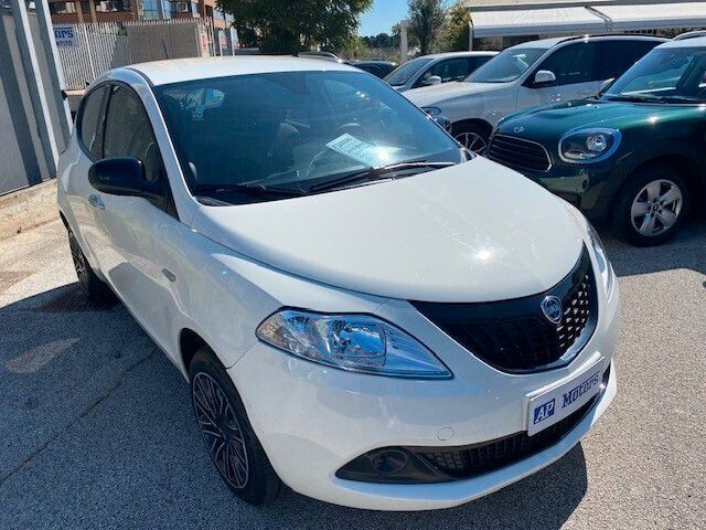Другие Lancia Ypsilon 1.0 FireFly 5 porte S&S Hybrid Si