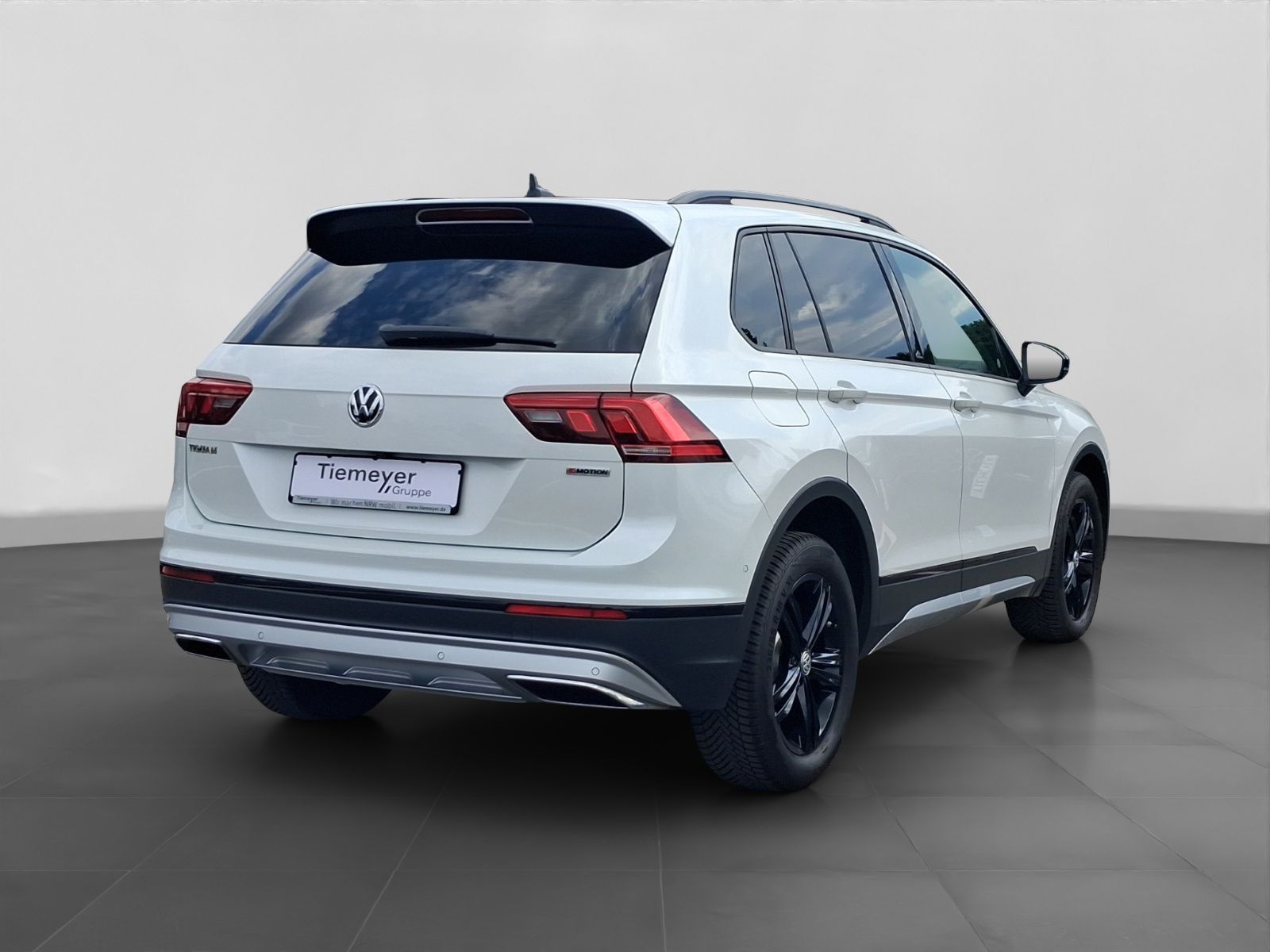 Volkswagen Tiguan 2.0 TSI DSG 4M OFFROAD AHK KAMERA HuD LED foto 3
