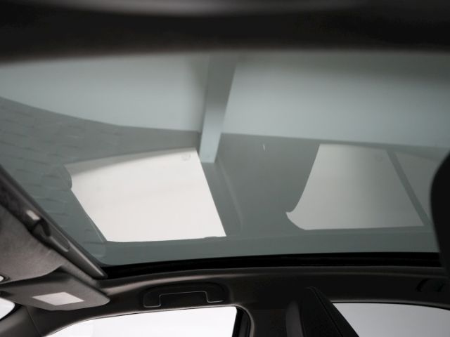 Yaris Cross ELEGANT HYBRID eCVT+LED MATRIX+NAVI+