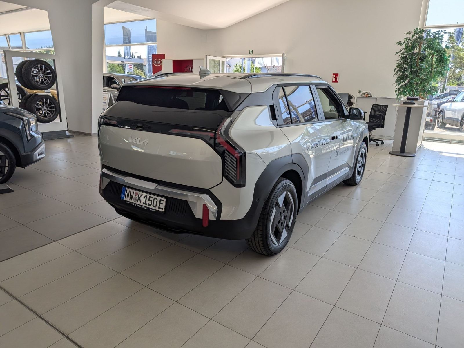 KIA EV3 58,3-kWh Earth Upgrade Business – Bild 4