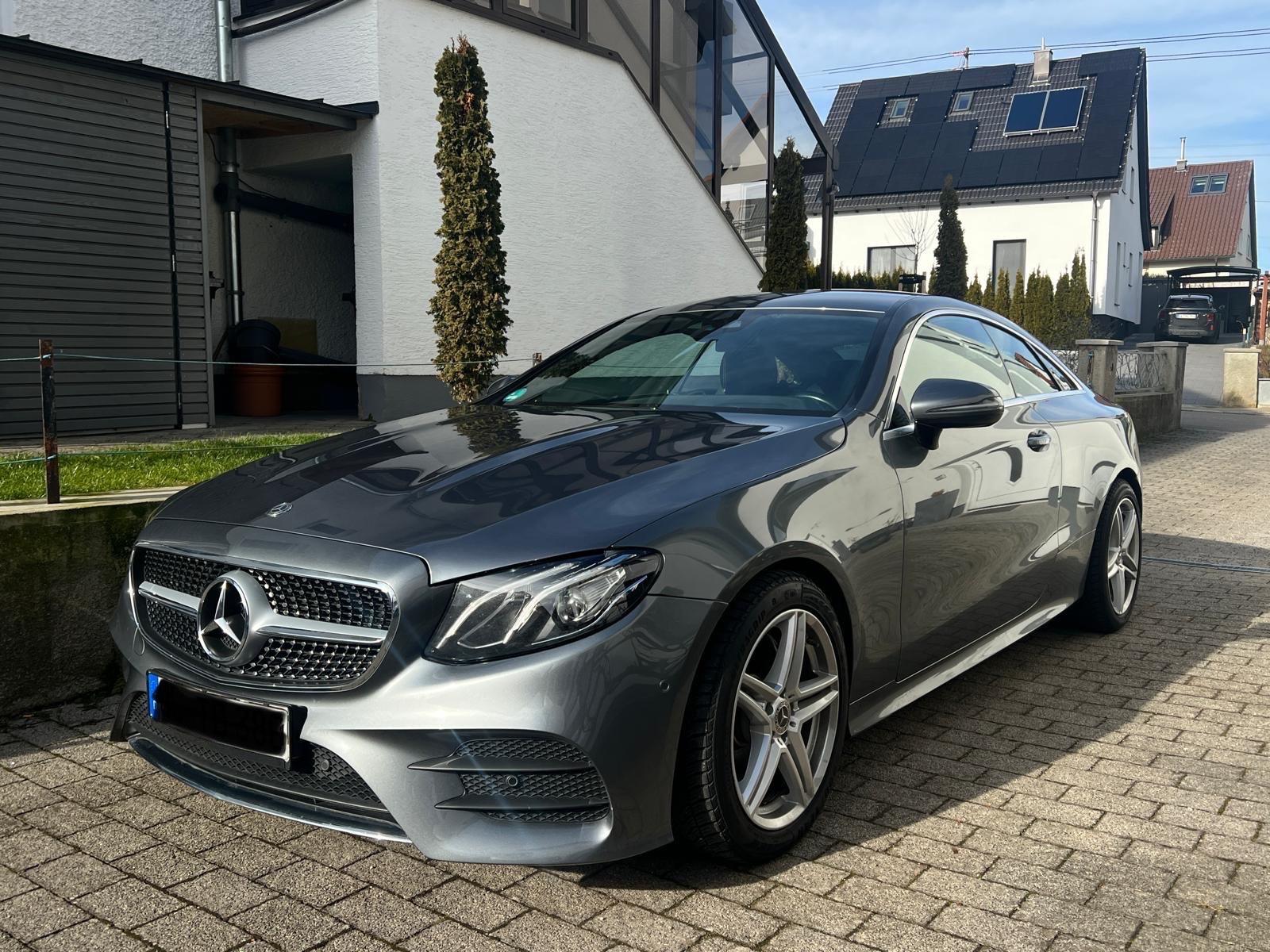 Mercedes-Benz E 200  Coupé AMG-Line LED Widescreen 