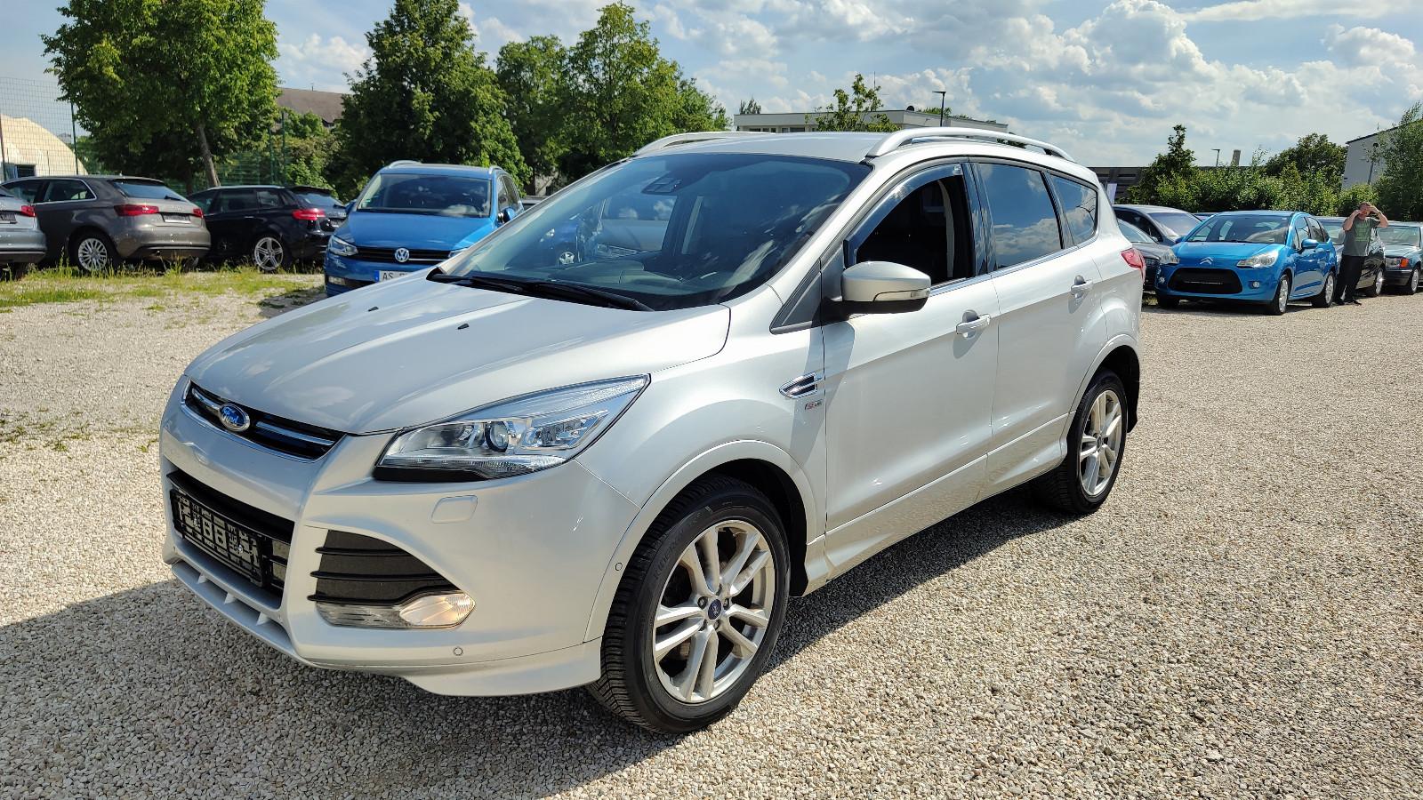 Ford Kuga 2.0D Individual ST 4x4 Xenon*Leder*Navi*AHK