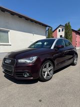 Audi A1 Sportback 1,4 ambition Automatik Navi Leder - mit Benzin-Antrieb: Leder, Kleinwagen, Automatik, Klimaanlage, 1.4