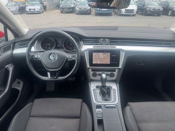 Volkswagen Passat - 8