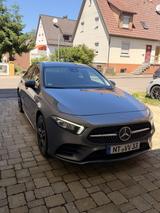 Mercedes-Benz A 250 e Limosine 