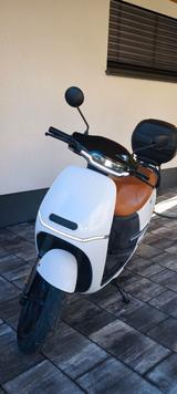 Horwin EK3 E Roller neuer TÜV bis 2027 - HORWIN MOTORRAD